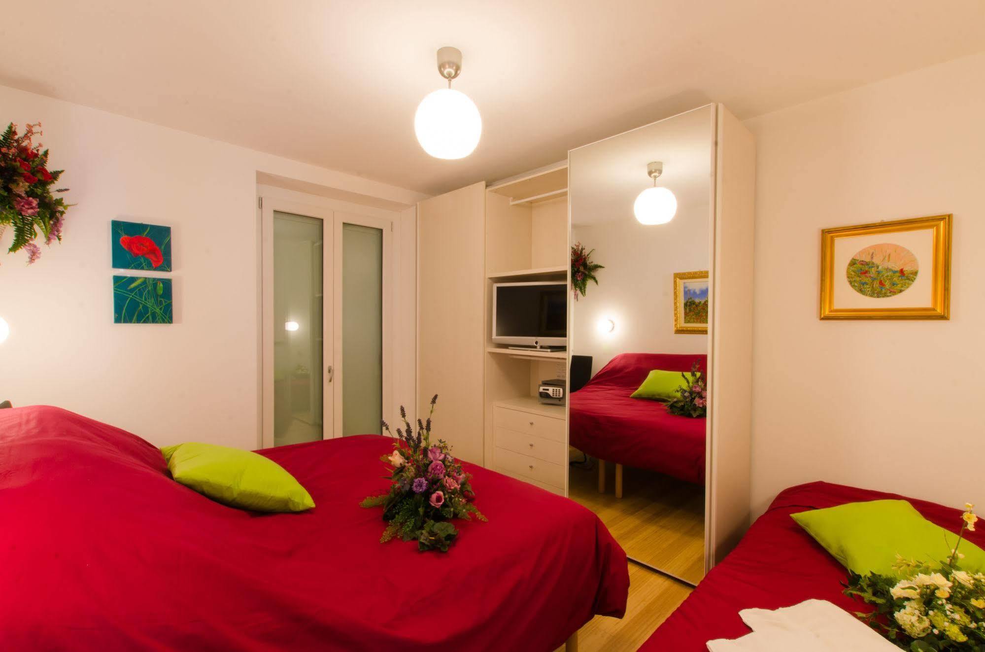 Wellness Suite Na' Canuna' Roddi Exteriér fotografie